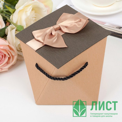 Коробка подароч. 15*15см арт.2951856 Коробка подароч. 15*15см арт.2951856